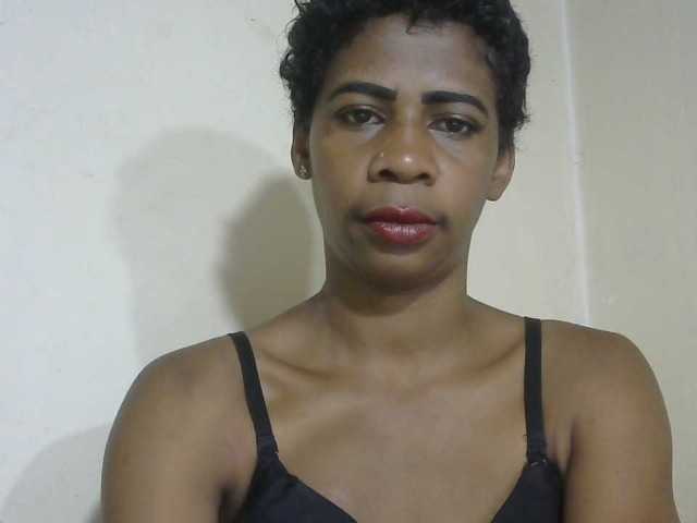 Anitahw live cam on BongaCams