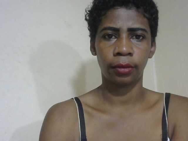 Anitahw live cam preview
