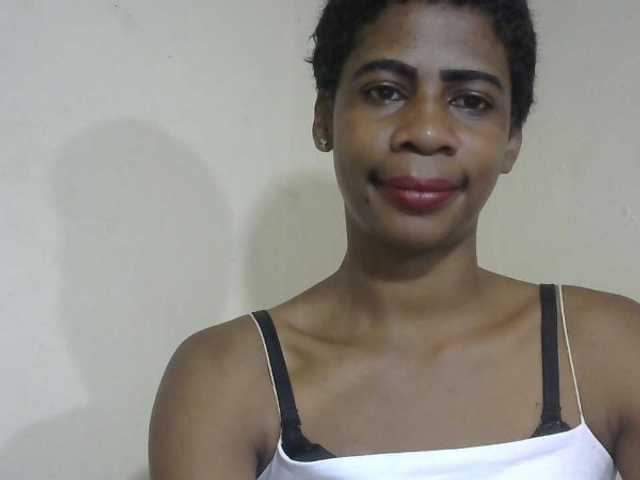 Anitahw live cam preview