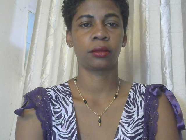Anitahw live cam on BongaCams