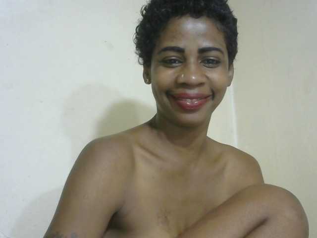Anitahw live cam preview