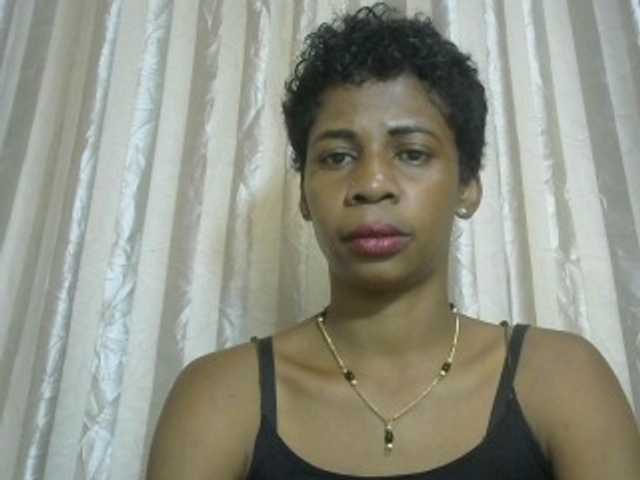 Anitahw live cam on BongaCams