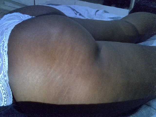 Cumpiee live cam on BongaCams