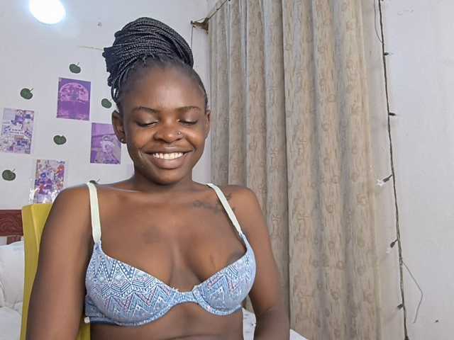 Makaylah live cam on BongaCams