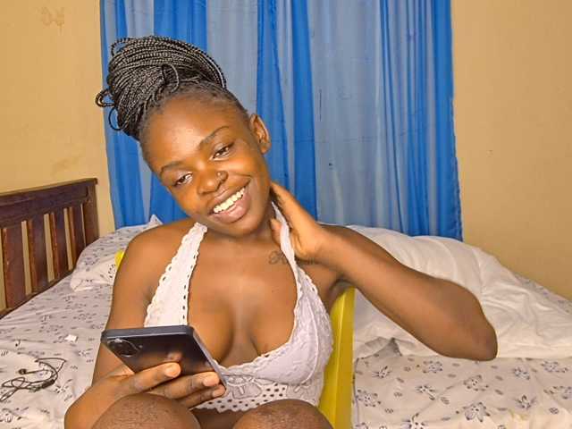 Makaylah live cam on BongaCams