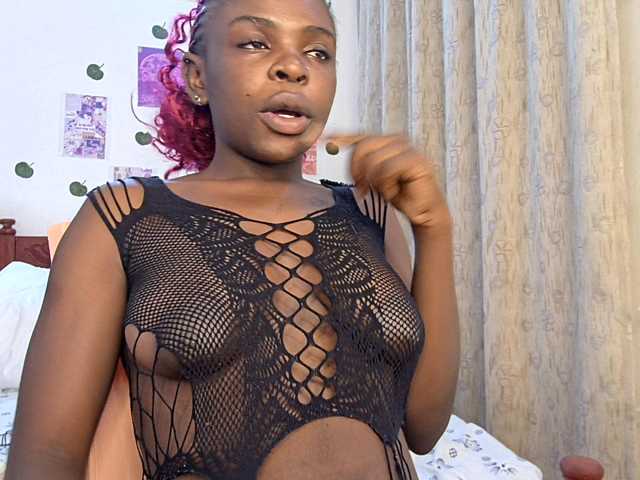 Makaylah live cam on BongaCams
