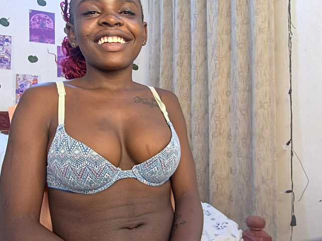 Makaylah live cam on BongaCams