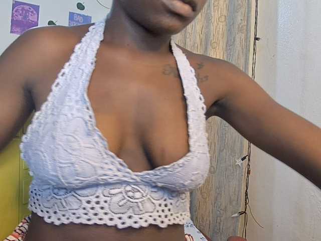 Makaylah live cam on BongaCams