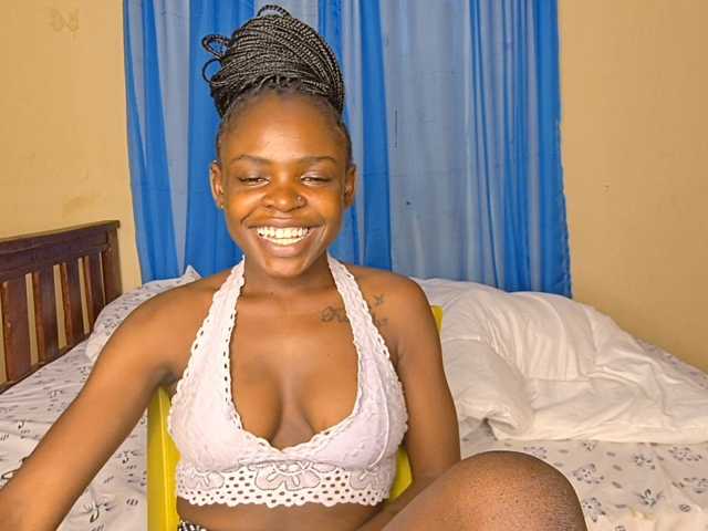 Makaylah live cam on BongaCams