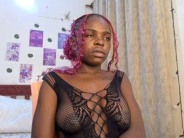 Makaylah live cam on BongaCams