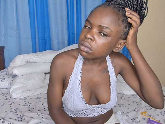 Makaylah live cam on BongaCams