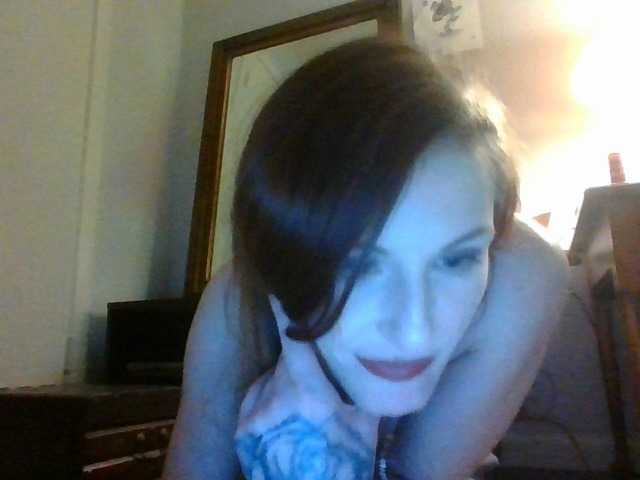 Bella-rozes live cam on BongaCams
