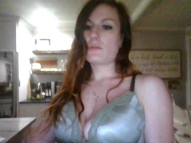 Bella-rozes — live female cam