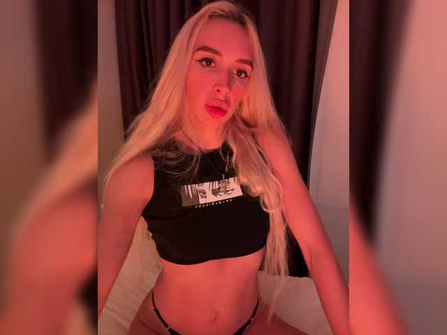 TeenyCat live cam on BongaCams