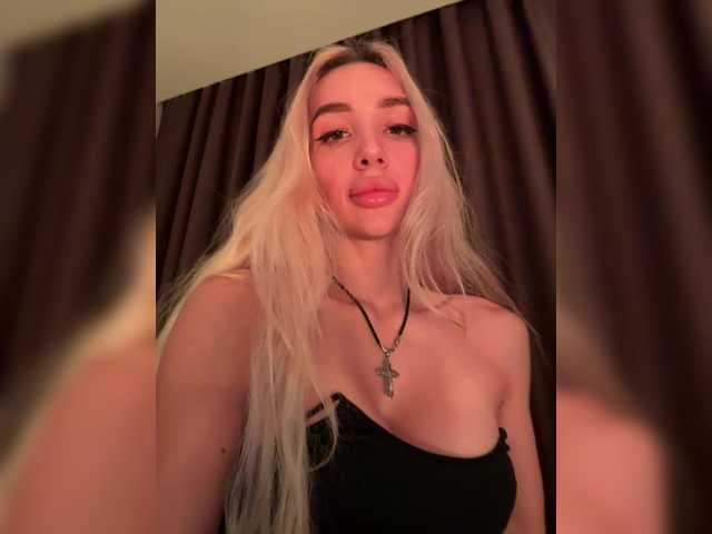 TeenyCat live cam on BongaCams