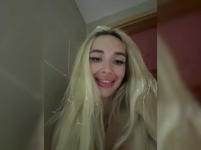 TeenyCat live cam on BongaCams