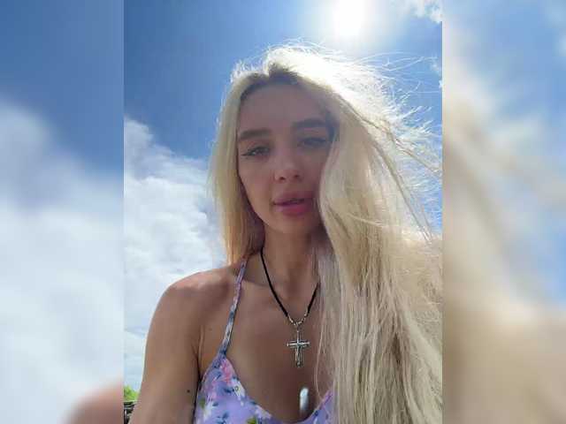TeenyCat live cam on BongaCams