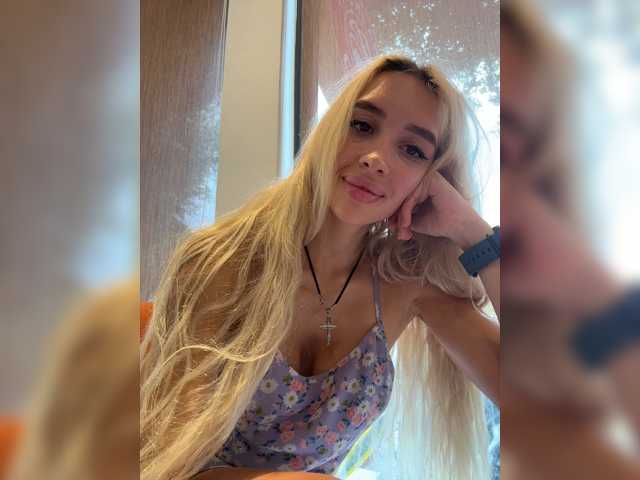TeenyCat, live now on BongaCams