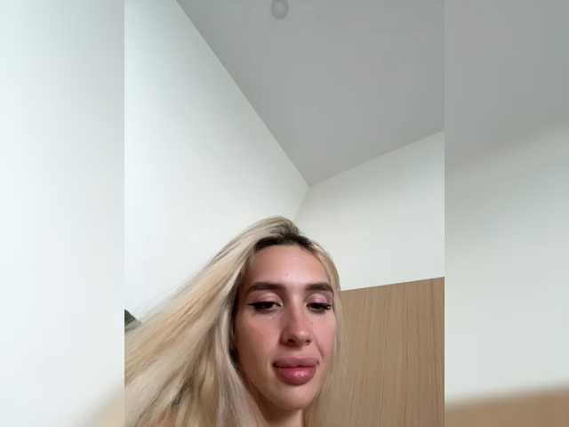 TeenyCat, en directo ahora en BongaCams
