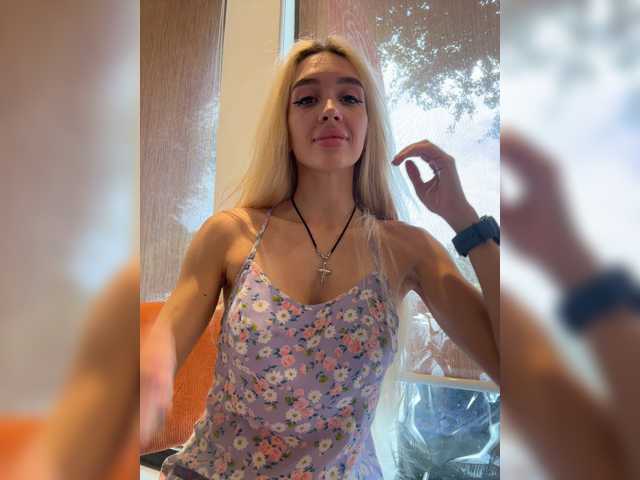 TeenyCat, live now on BongaCams
