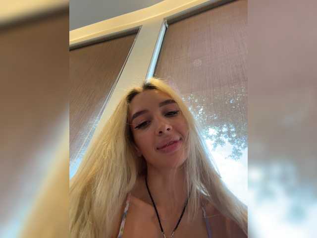TeenyCat, live now on BongaCams