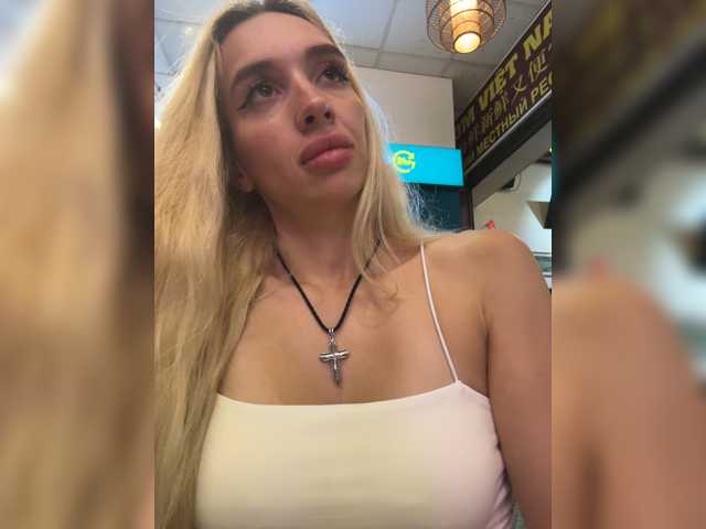 TeenyCat live cam on BongaCams