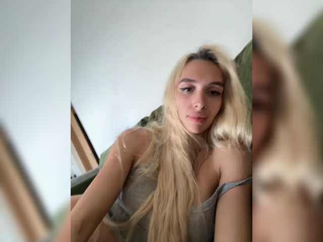 TeenyCat, live now on BongaCams