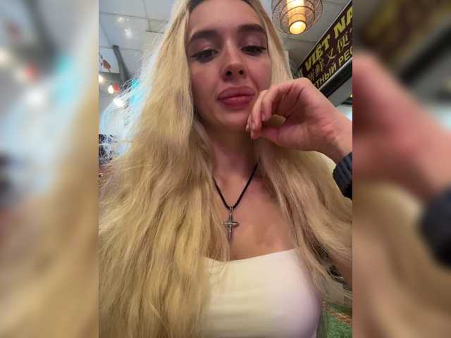 TeenyCat live cam on BongaCams