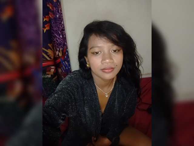 Leillaa live cam on BongaCams