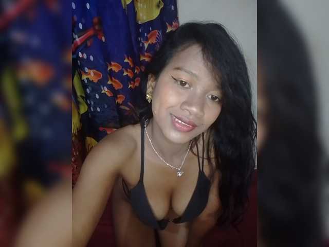 Leillaa live cam on BongaCams