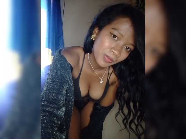 Leillaa live cam