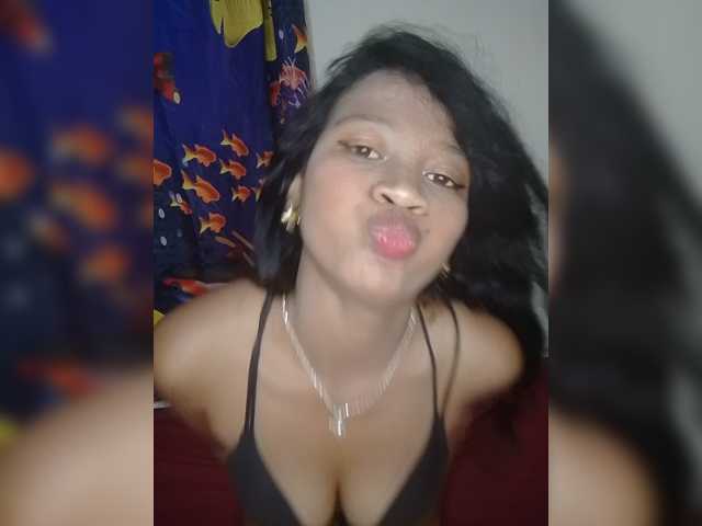 Leillaa live cam on BongaCams