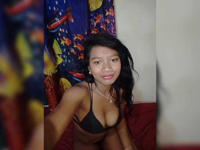 Leillaa live cam on BongaCams