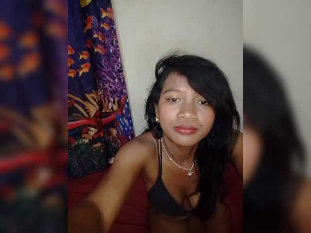 Leillaa live cam on BongaCams