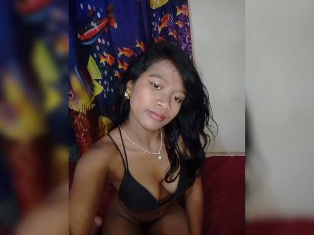 Leillaa live cam on BongaCams