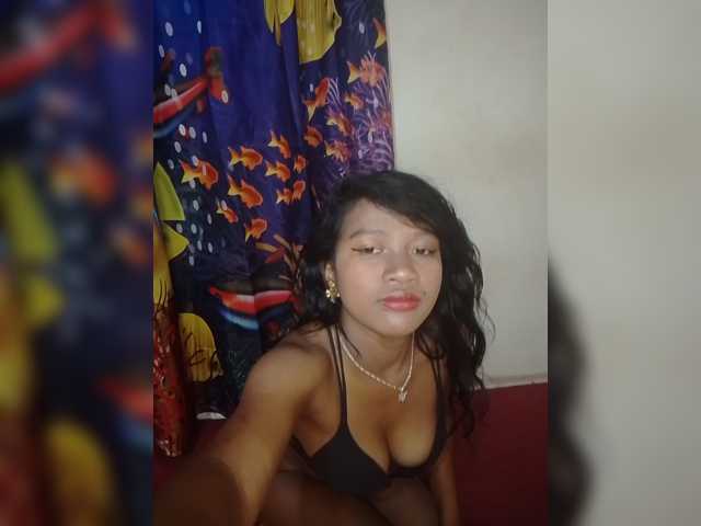 Leillaa live cam on BongaCams