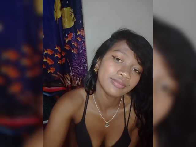 Leillaa live cam on BongaCams