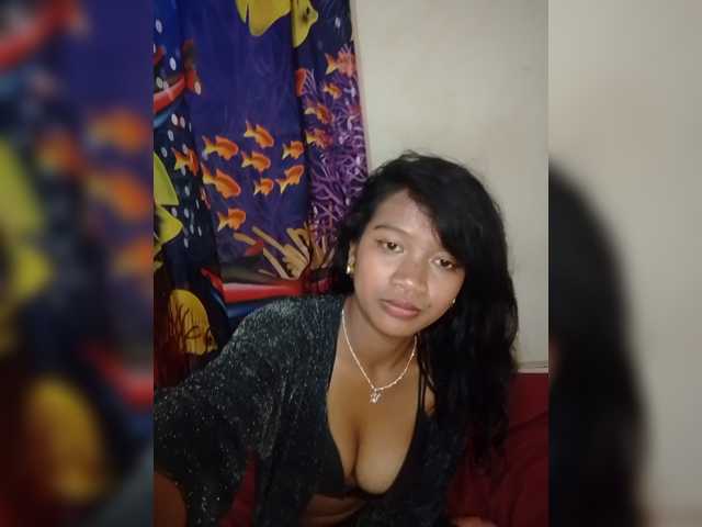 Leillaa live cam on BongaCams
