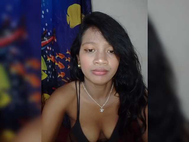 Leillaa live cam on BongaCams