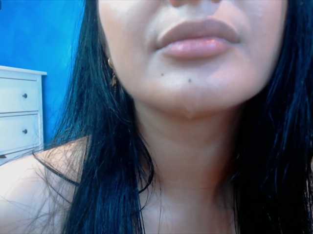 ambraloong live cam on BongaCams
