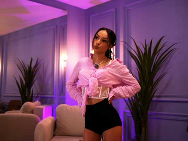 ElaBellanotte live cam on BongaCams