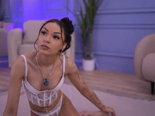 ElaBellanotte live cam on BongaCams