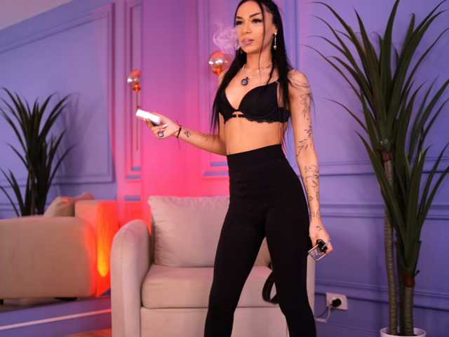 ElaBellanotte live cam on BongaCams
