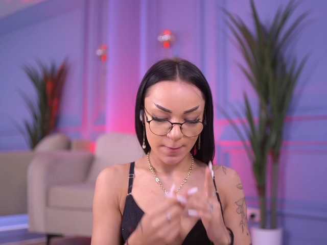 ElaBellanotte live cam on BongaCams