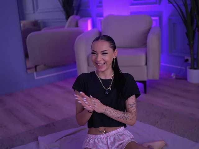 ElaBellanotte live cam on BongaCams