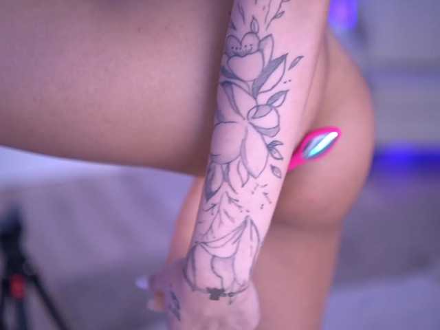 ElaBellanotte live cam on BongaCams