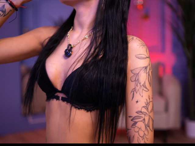 ElaBellanotte live cam on BongaCams