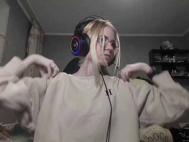 RomonaDoggette live cam on BongaCams