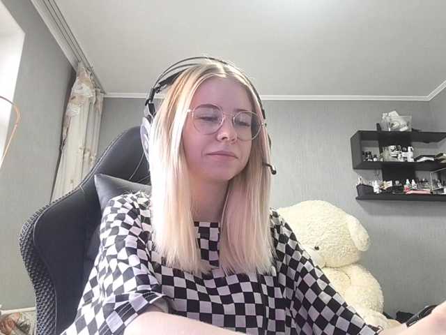 RomonaDoggette live cam on BongaCams