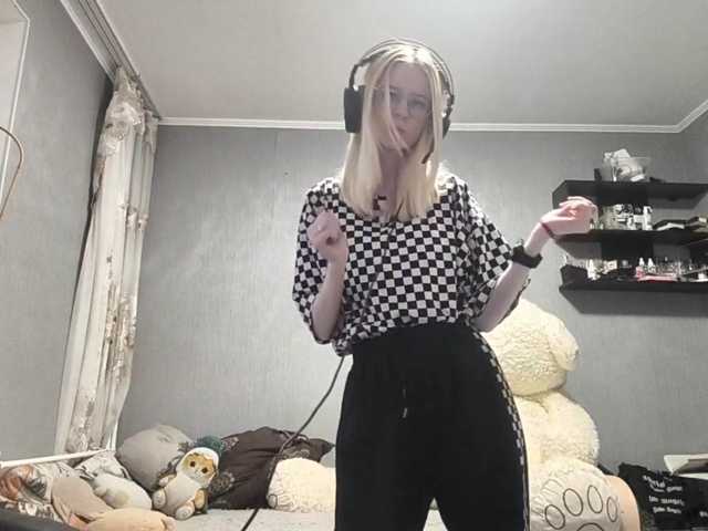 RomonaDoggette live cam on BongaCams